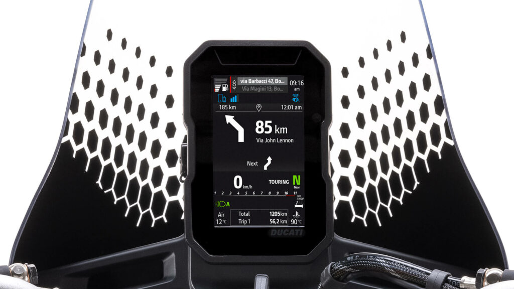 Ducati-Desert-X-MY22-TFT-05-gallery-1920x1080 svg+xml;charset=utf