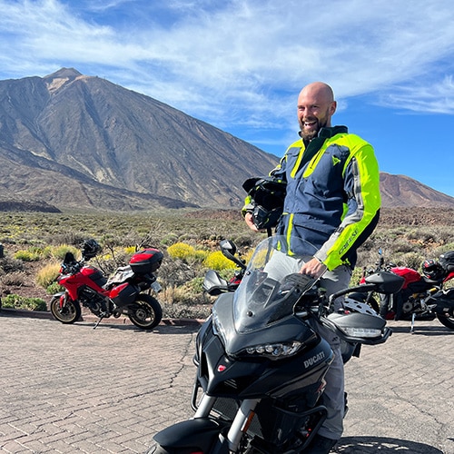 IMG_5227_square svg+xml;charset=utf