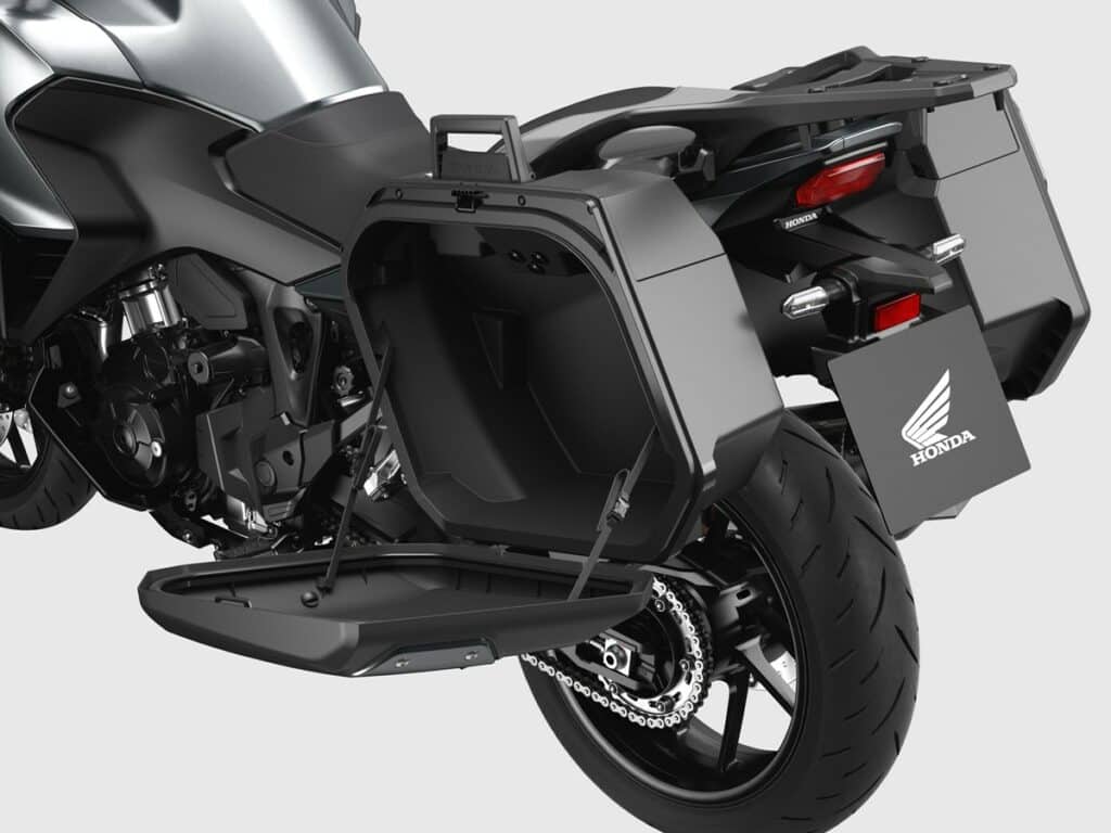2022 HONDA NT1100 svg+xml;charset=utf