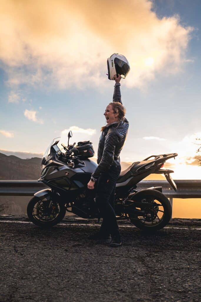 Honda-NT1100-Gran-Canaria-Rental-Celiska-63 svg+xml;charset=utf