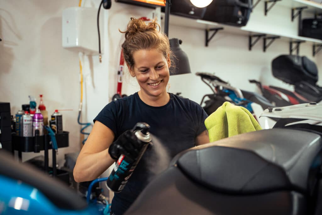 canary-ride-gran-canaria-rental-motorcycle-12 svg+xml;charset=utf